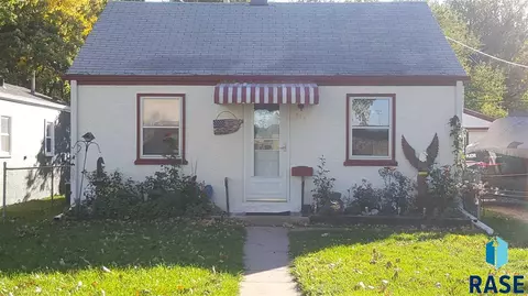 116 S Williams Ave, Sioux Falls, SD 57104 photo 1
