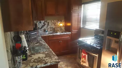 116 S Williams Ave, Sioux Falls, SD 57104 photo 3