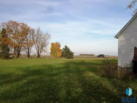 1220 E Fourth St, Freeman, SD 57029 photo 22