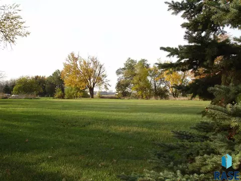 1220 E Fourth St, Freeman, SD 57029 photo 21