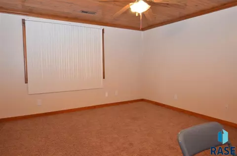 1600 E Rushmore Dr, Brandon, SD 57005 photo 12