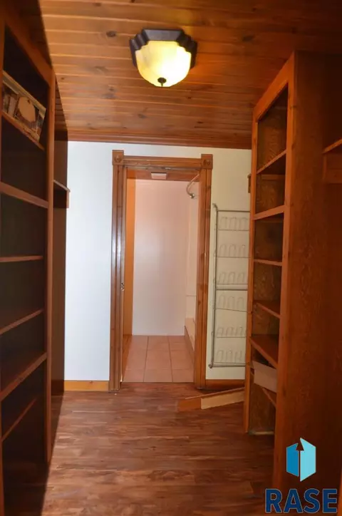 1600 E Rushmore Dr, Brandon, SD 57005 photo 7