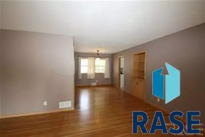 2704 W 28th St, Sioux Falls, SD 57105 photo 10