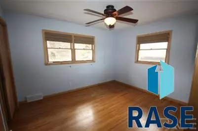 2704 W 28th St, Sioux Falls, SD 57105 photo 5