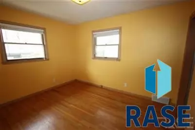 2704 W 28th St, Sioux Falls, SD 57105 photo 7