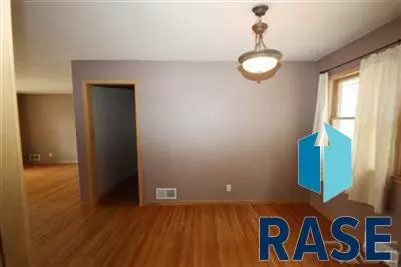 2704 W 28th St, Sioux Falls, SD 57105 photo 12