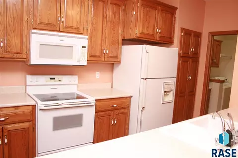 6002 S Tomar Rd, Sioux Falls, SD 57108 photo 3
