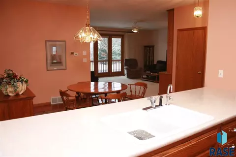 6002 S Tomar Rd, Sioux Falls, SD 57108 photo 6