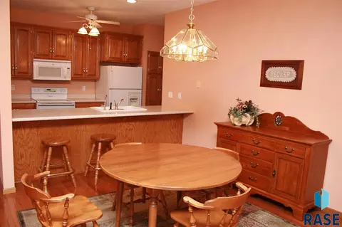 6002 S Tomar Rd, Sioux Falls, SD 57108 photo 5
