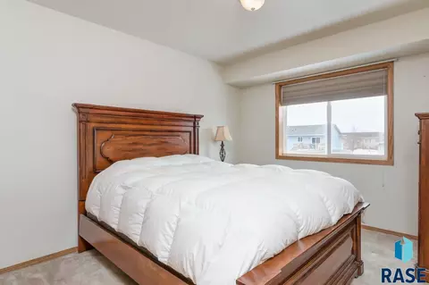 6908 W 67th St, Sioux Falls, SD 57106 photo 8