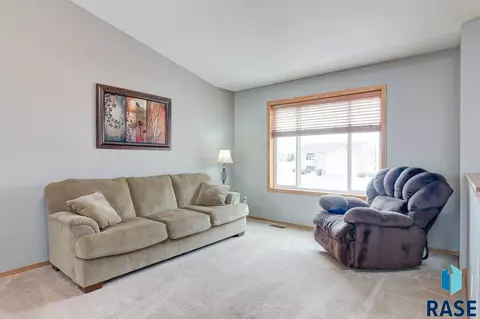 6908 W 67th St, Sioux Falls, SD 57106 photo 3