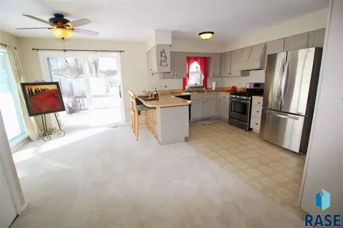 3505 E 24th St, Sioux Falls, SD 57103 photo 3