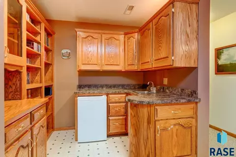 3521 E Braeburn Cir, Sioux Falls, SD 57103 photo 22