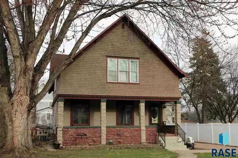 516 N Main St, Canton, SD 57013 photo 2