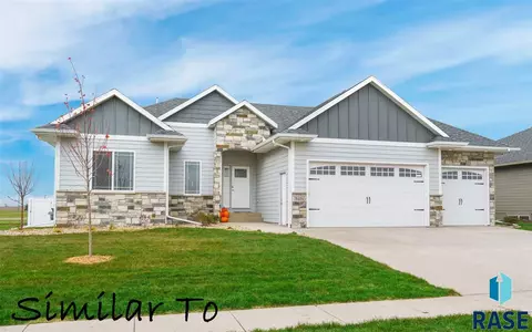 2223 E Stone Pointe Cir, Sioux Falls, SD 57108 photo 1