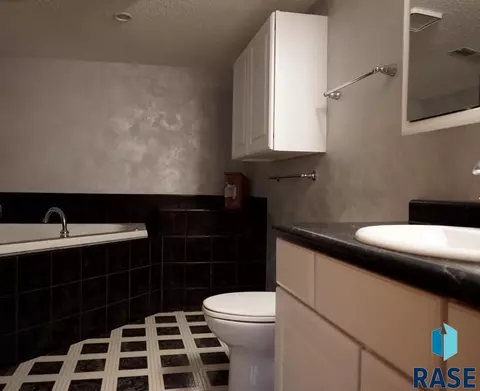 3600 E Dudley Ln, Sioux Falls, SD 57103 photo 22