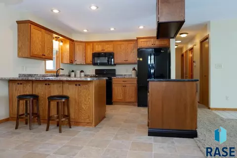 3600 E Dudley Ln, Sioux Falls, SD 57103 photo 3