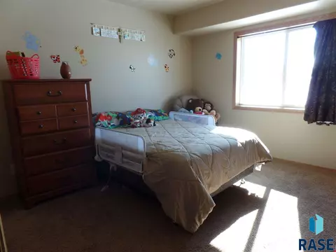 Undisclosed, Sioux Falls, SD 57107 photo 10