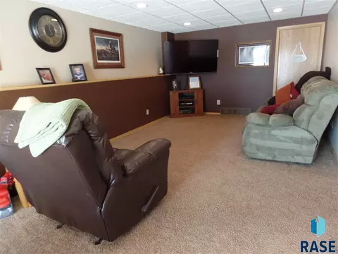Undisclosed, Sioux Falls, SD 57107 photo 19