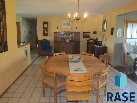 418 Cedar Ct, Madison, SD 57042 photo 6