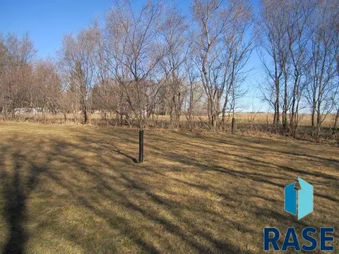 418 Cedar Ct, Madison, SD 57042 photo 30