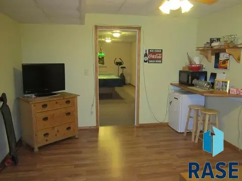 418 Cedar Ct, Madison, SD 57042 photo 22