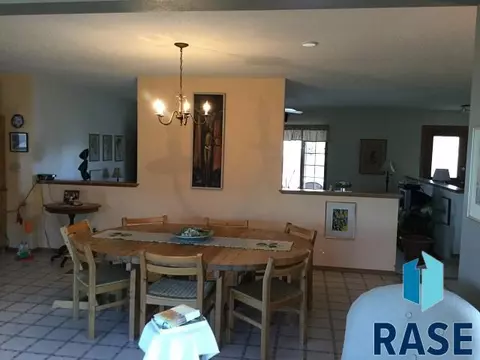 418 Cedar Ct, Madison, SD 57042 photo 8