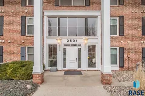 Undisclosed, Sioux Falls, SD 57105 photo 1