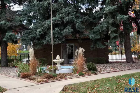 Undisclosed, Sioux Falls, SD 57105 photo 19