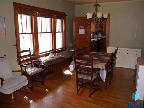 509 N Blanche Ave, Madison, SD 57042 photo 17