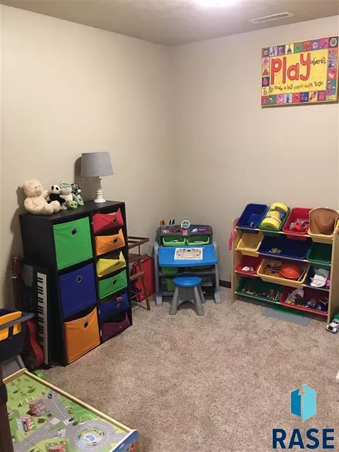 935 N Cole Ave, Tea, SD 57064 photo 17