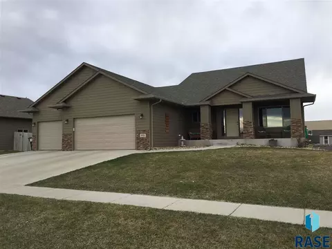 935 N Cole Ave, Tea, SD 57064 photo 1