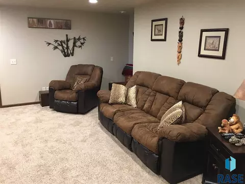 935 N Cole Ave, Tea, SD 57064 photo 16