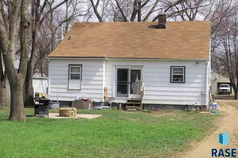 405 Cedar Ave, Marion, SD 57043 photo 11
