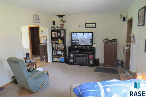 405 Cedar Ave, Marion, SD 57043 photo 6
