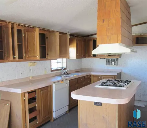 531 SE 8th St, Madison, SD 57042 photo 9