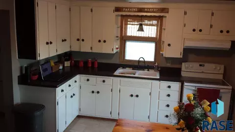 402 S Prospect Ave, Jasper, MN 56144 photo 3