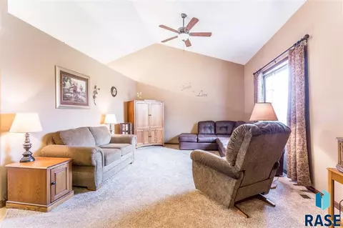 1205 N Caleb Ave, Sioux Falls, SD 57103 photo 12