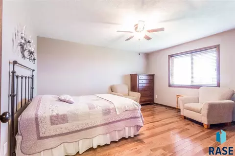 1205 N Caleb Ave, Sioux Falls, SD 57103 photo 10