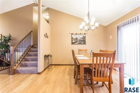 1205 N Caleb Ave, Sioux Falls, SD 57103 photo 5