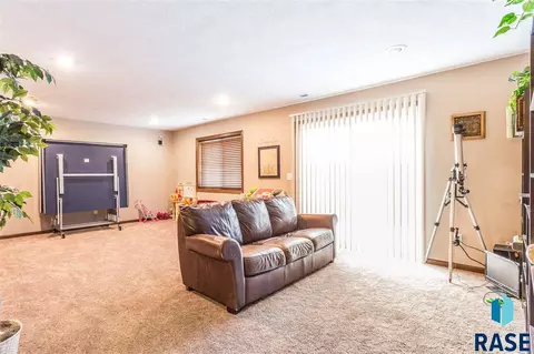 1205 N Caleb Ave, Sioux Falls, SD 57103 photo 18