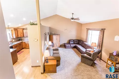1205 N Caleb Ave, Sioux Falls, SD 57103 photo 14