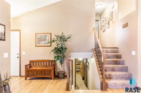 1205 N Caleb Ave, Sioux Falls, SD 57103 photo 15