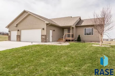 1205 N Caleb Ave, Sioux Falls, SD 57103 photo 1