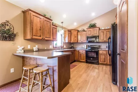 1205 N Caleb Ave, Sioux Falls, SD 57103 photo 7