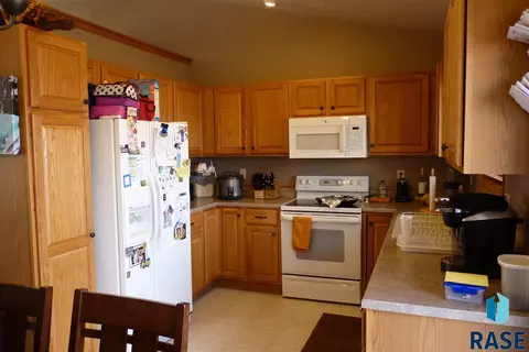 5604 S Aaron Ave, Sioux Falls, SD 57106 photo 6