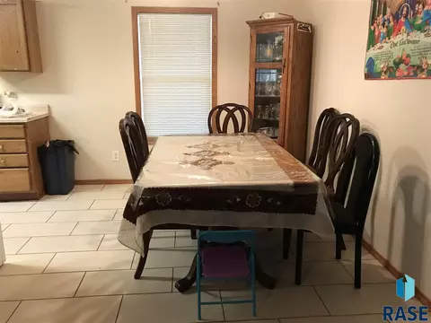 1929 E 33rd St N, Sioux Falls, SD 57104 photo 5