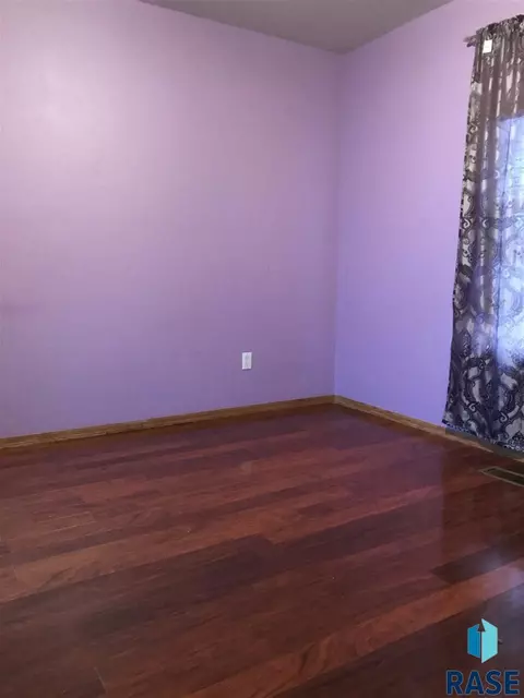 1929 E 33rd St N, Sioux Falls, SD 57104 photo 8