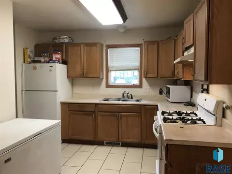 1929 E 33rd St N, Sioux Falls, SD 57104 photo 4
