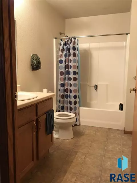 1929 E 33rd St N, Sioux Falls, SD 57104 photo 7